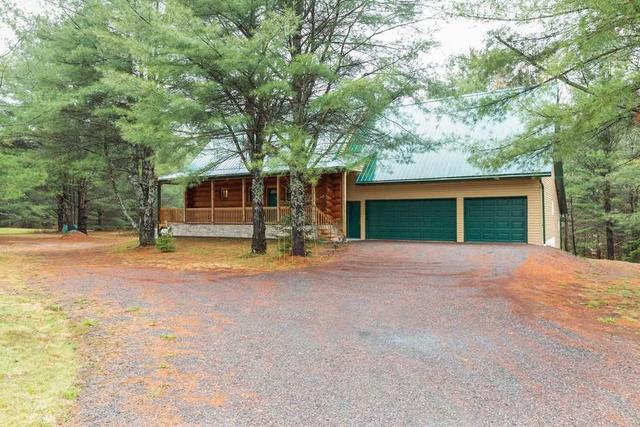 1115 Baseline Rd, House detached with 3 bedrooms, 4 bathrooms and 15 parking in Gravenhurst ON | Image 1