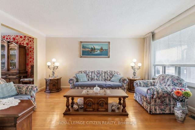 1498 Lawrence Ave W, House semidetached with 3 bedrooms, 2 bathrooms and 6 parking in Toronto ON | Image 38