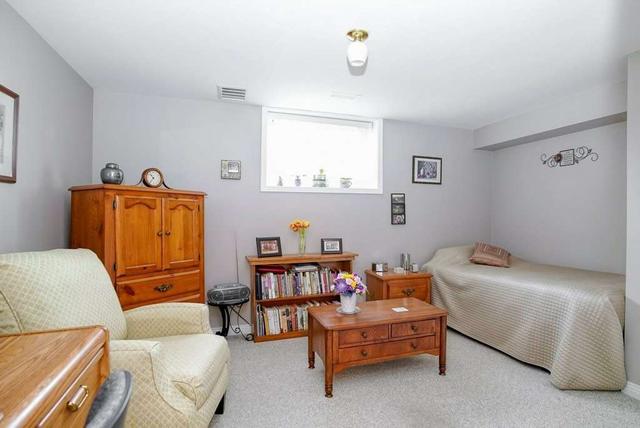 8 Lowell St S, House detached with 3 bedrooms, 3 bathrooms and 6 parking in Cambridge ON | Image 19