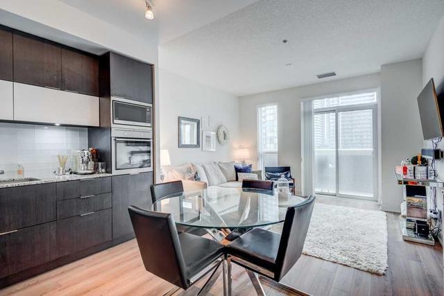 1007 - 318 Richmond St W, Condo with 1 bedrooms, 1 bathrooms and 1 parking in Toronto ON | Image 10