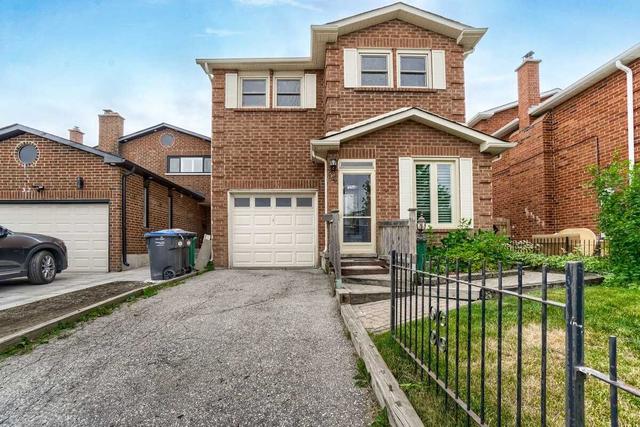 34 Trewartha Cres, House detached with 3 bedrooms, 2 bathrooms and 2 parking in Brampton ON | Card Image