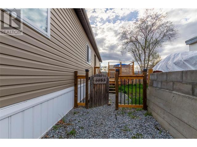 6688 Gibbs Road, House other with 3 bedrooms, 2 bathrooms and 4 parking in North Okanagan B BC | Image 1