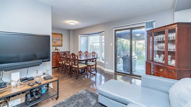 39 Hood Cres, House detached with 3 bedrooms, 3 bathrooms and 4 parking in Brampton ON | Image 22