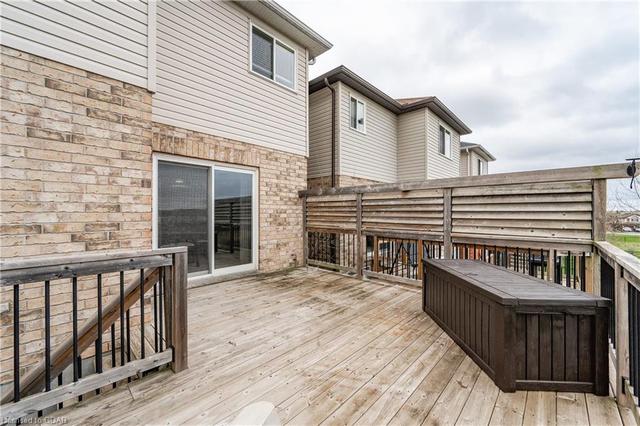 137 Kemp Crescent, House detached with 4 bedrooms, 2 bathrooms and 3 parking in Guelph ON | Image 38