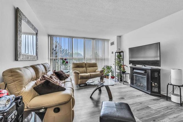 317 - 4185 Shipp Dr, Condo with 2 bedrooms, 2 bathrooms and 1 parking in Mississauga ON | Image 3