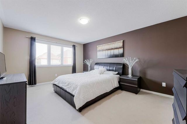 44 Napoleon Cres, House attached with 3 bedrooms, 3 bathrooms and 4 parking in Brampton ON | Image 14