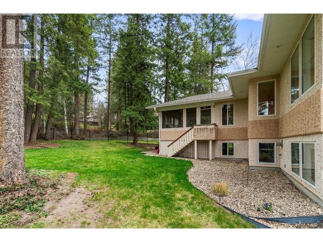 2599 Golf View Crescent, House detached with 4 bedrooms, 2 bathrooms and 3 parking in Columbia Shuswap C BC | Image 48