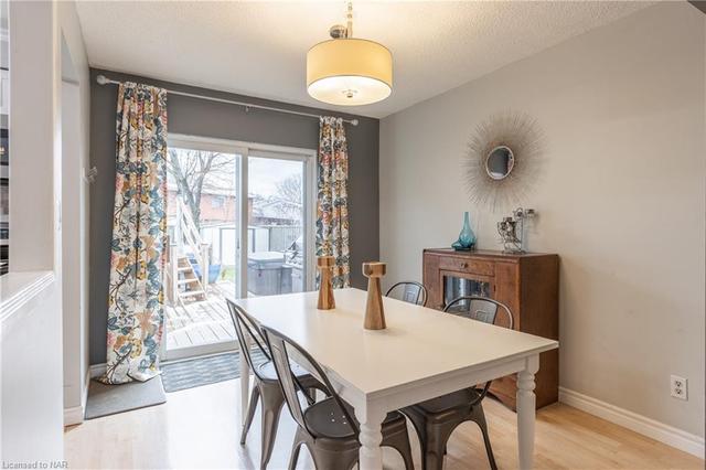 6596 Pitton Road, House semidetached with 3 bedrooms, 2 bathrooms and 4 parking in Niagara Falls ON | Image 2