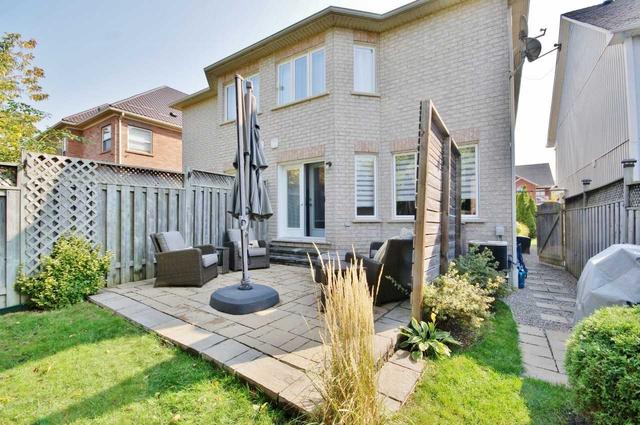 1063 Pepperidge Crossing, House semidetached with 3 bedrooms, 3 bathrooms and 3 parking in Mississauga ON | Image 33