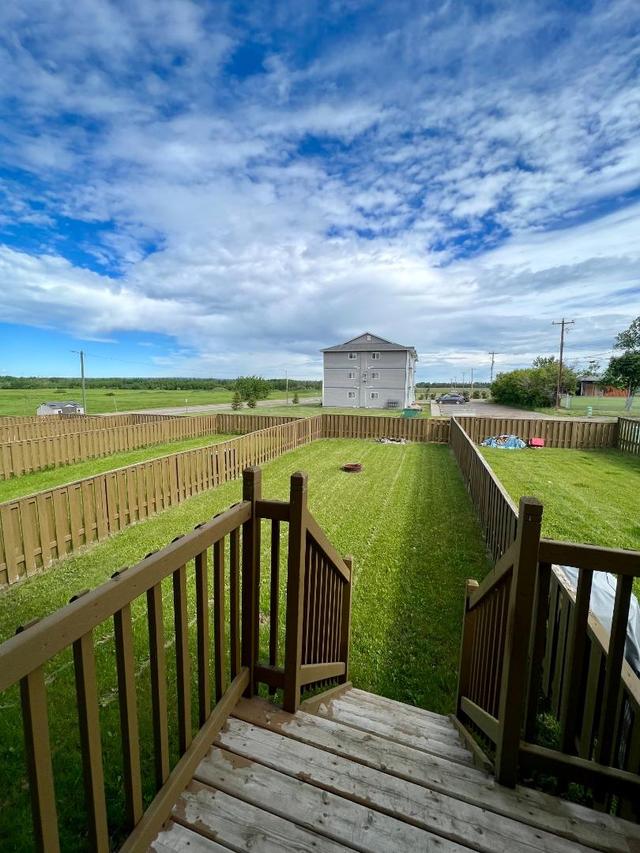 4823 53 Avenue, Home with 3 bedrooms, 1 bathrooms and 2 parking in Valleyview AB | Image 11