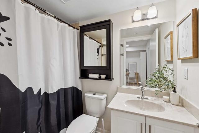 1509 - 26 Laidlaw St, Townhouse with 2 bedrooms, 1 bathrooms and 1 parking in Toronto ON | Image 13