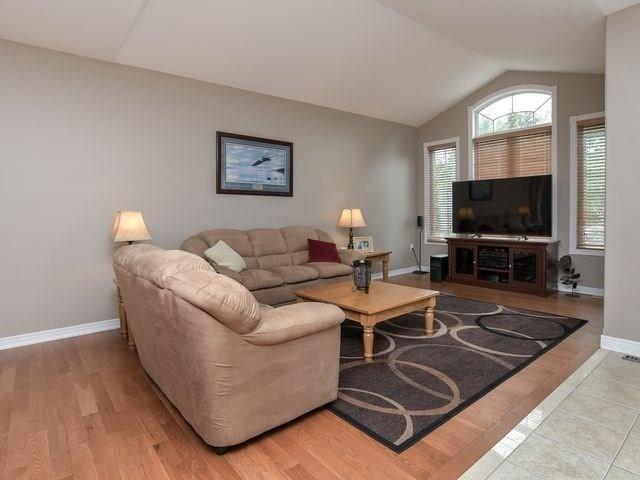 483 Haines St, House detached with 3 bedrooms, 3 bathrooms and 2 parking in New Tecumseth ON | Image 2