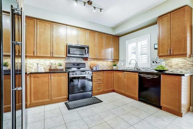 44 Richard Coulson Cres, House detached with 3 bedrooms, 3 bathrooms and 4 parking in Whitchurch Stouffville ON | Image 5