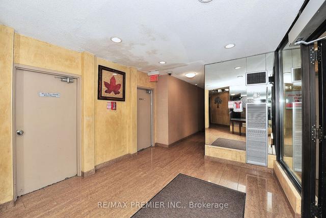 1901 - 10 Martha Eaton Way, Condo with 2 bedrooms, 2 bathrooms and 2 parking in Toronto ON | Image 37
