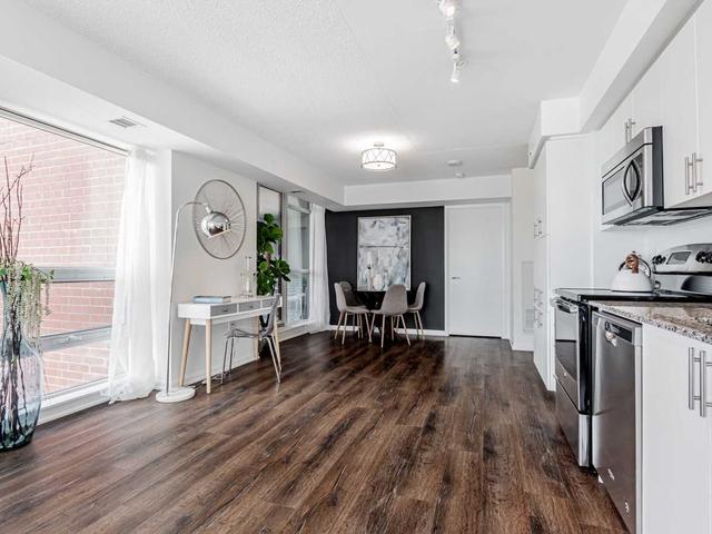 709 - 830 Lawrence Ave W, Condo with 2 bedrooms, 2 bathrooms and 1 parking in Toronto ON | Image 4