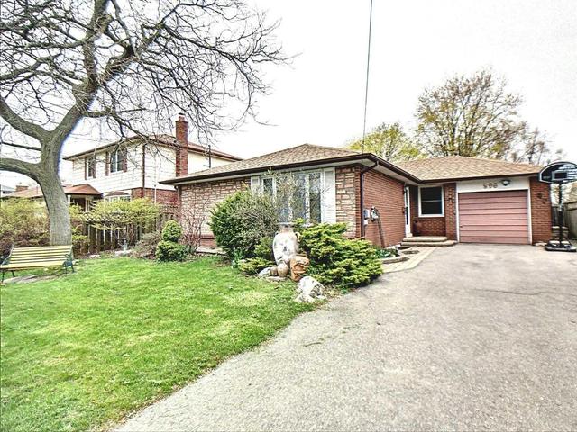 896 Vicki Dr, House detached with 3 bedrooms, 3 bathrooms and 6 parking in Pickering ON | Image 1