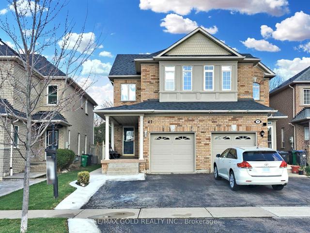 41 Brookstone Crt, House semidetached with 3 bedrooms, 3 bathrooms and 3 parking in Caledon ON | Image 1