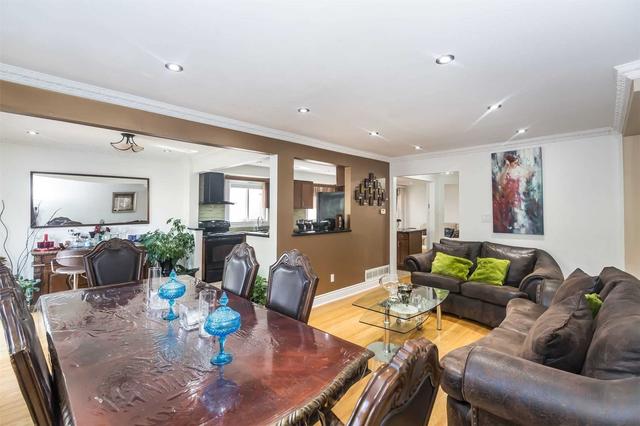 21 Seagrave Cres, House detached with 4 bedrooms, 4 bathrooms and 5 parking in Toronto ON | Image 24