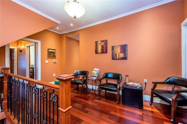 14 Bold Street, Condo with 3 bedrooms, 1 bathrooms and 3 parking in Hamilton ON | Image 5