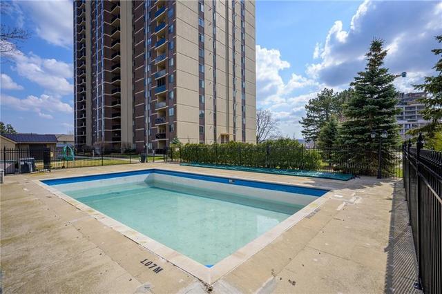 1104 - 301 Frances Avenue S, Condo with 3 bedrooms, 1 bathrooms and null parking in Hamilton ON | Image 7