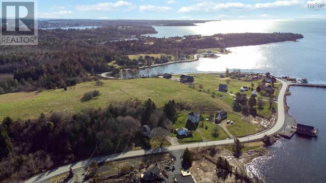 688 Mason Beach Road, House detached with 8 bedrooms, 1 bathrooms and null parking in Lunenburg MD NS | Image 23