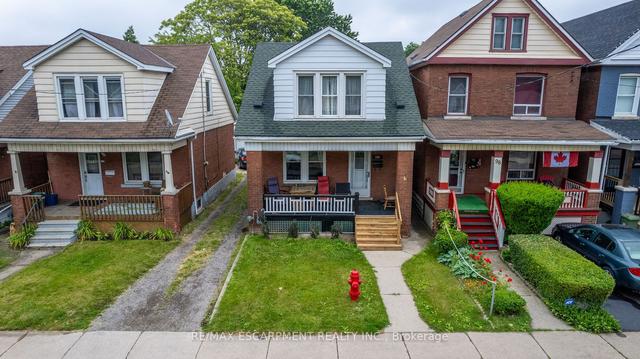 100 Belmont Ave, House detached with 3 bedrooms, 1 bathrooms and 2 parking in Hamilton ON | Image 1