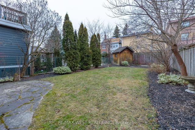 222 Wright Ave, House detached with 5 bedrooms, 2 bathrooms and 1 parking in Toronto ON | Image 7