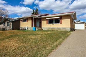 4502 48 Avenue, House detached with 2 bedrooms, 1 bathrooms and null parking in Ponoka AB | Image 1