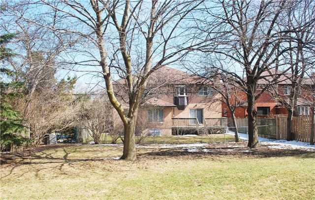 153 Estelle Ave, House detached with 3 bedrooms, 2 bathrooms and 6 parking in Toronto ON | Image 4