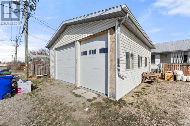 4521 Shannon Drive, House detached with 2 bedrooms, 1 bathrooms and 6 parking in Olds AB | Image 29