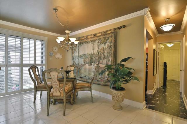 2023 Lady Di Crt, House detached with 4 bedrooms, 4 bathrooms and 6 parking in Mississauga ON | Image 3