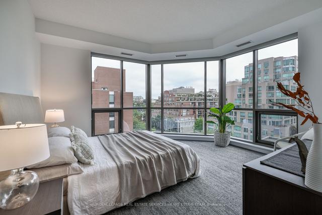 703 - 3 Mcalpine St, Condo with 2 bedrooms, 2 bathrooms and 1 parking in Toronto ON | Image 6