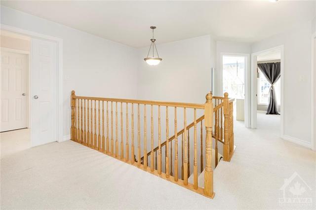 360 Abbeydale Circle, House detached with 4 bedrooms, 3 bathrooms and 6 parking in Ottawa ON | Image 16