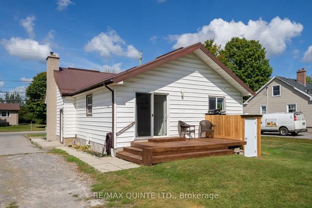 536 Cannifton Rd N, House detached with 3 bedrooms, 2 bathrooms and 4 parking in Belleville ON | Image 15