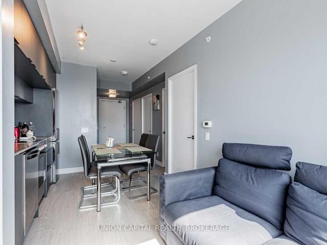 3107 - 181 Dundas St E, Condo with 1 bedrooms, 1 bathrooms and 0 parking in Toronto ON | Image 4