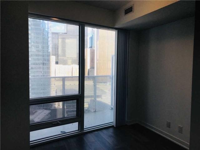 2202 - 100 Harbour St, Condo with 2 bedrooms, 2 bathrooms and null parking in Toronto ON | Image 10