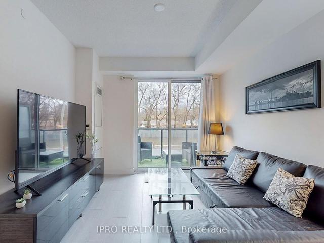 339 - 25 Adra Grado Way, Condo with 1 bedrooms, 2 bathrooms and 1 parking in Toronto ON | Image 5