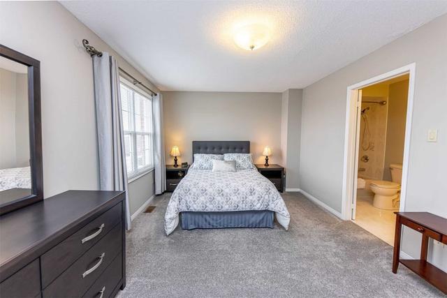 25 Stornwood Crt, Townhouse with 2 bedrooms, 3 bathrooms and 2 parking in Brampton ON | Image 11