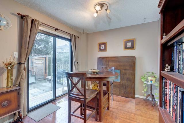 27 Barrett Cres, House detached with 3 bedrooms, 2 bathrooms and 4 parking in Ajax ON | Image 2