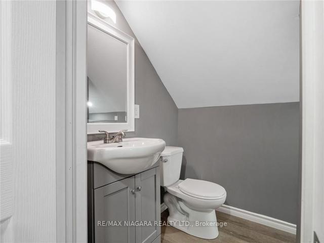 4779 Fourth Ave, House detached with 4 bedrooms, 2 bathrooms and 6 parking in Niagara Falls ON | Image 6