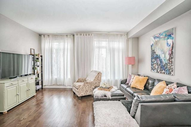 399 Ladycroft Terr, Townhouse with 3 bedrooms, 3 bathrooms and 2 parking in Mississauga ON | Image 5