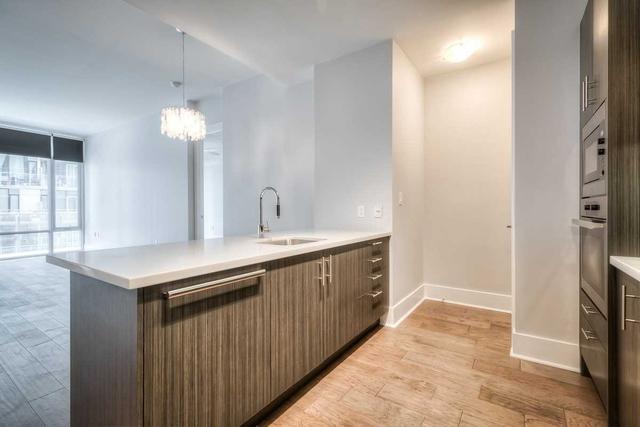 617 - 29 Queens Quay St E, Condo with 2 bedrooms, 2 bathrooms and 1 parking in Toronto ON | Image 4