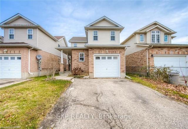 118 Bush Clover Cres, House detached with 3 bedrooms, 2 bathrooms and 3 parking in Kitchener ON | Image 1