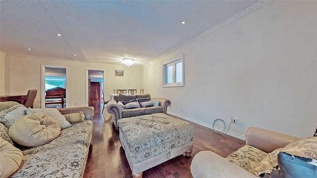 249 Palmer Ave, House detached with 2 bedrooms, 2 bathrooms and 6 parking in Richmond Hill ON | Image 37