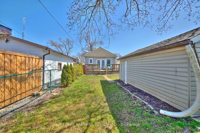 44 Churchill St, House detached with 3 bedrooms, 1 bathrooms and 4 parking in St. Catharines ON | Image 14