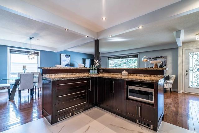 7 Top St, House detached with 3 bedrooms, 2 bathrooms and 9 parking in Ajax ON | Image 4