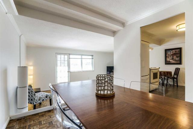 405 - 15 Elizabeth St N, Condo with 2 bedrooms, 2 bathrooms and 1 parking in Mississauga ON | Image 9