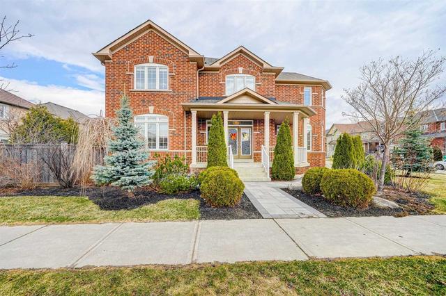 1119 Veterans Way, House detached with 4 bedrooms, 4 bathrooms and 6 parking in Newmarket ON | Card Image
