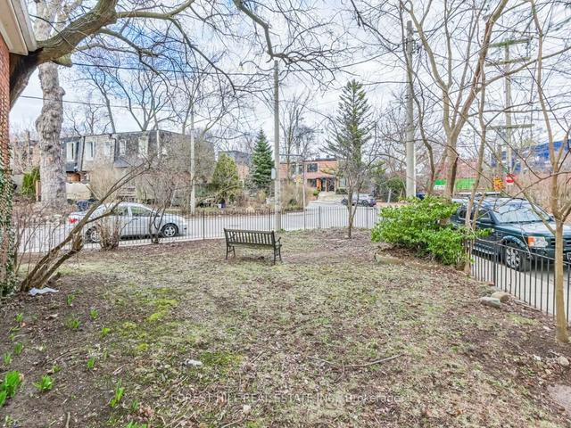 137 Summerhill Ave, House attached with 3 bedrooms, 2 bathrooms and 1 parking in Toronto ON | Image 20