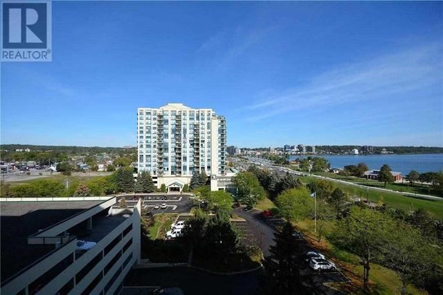 906 - 75 Ellen St, Condo with 1 bedrooms, 1 bathrooms and 1 parking in Barrie ON | Image 3